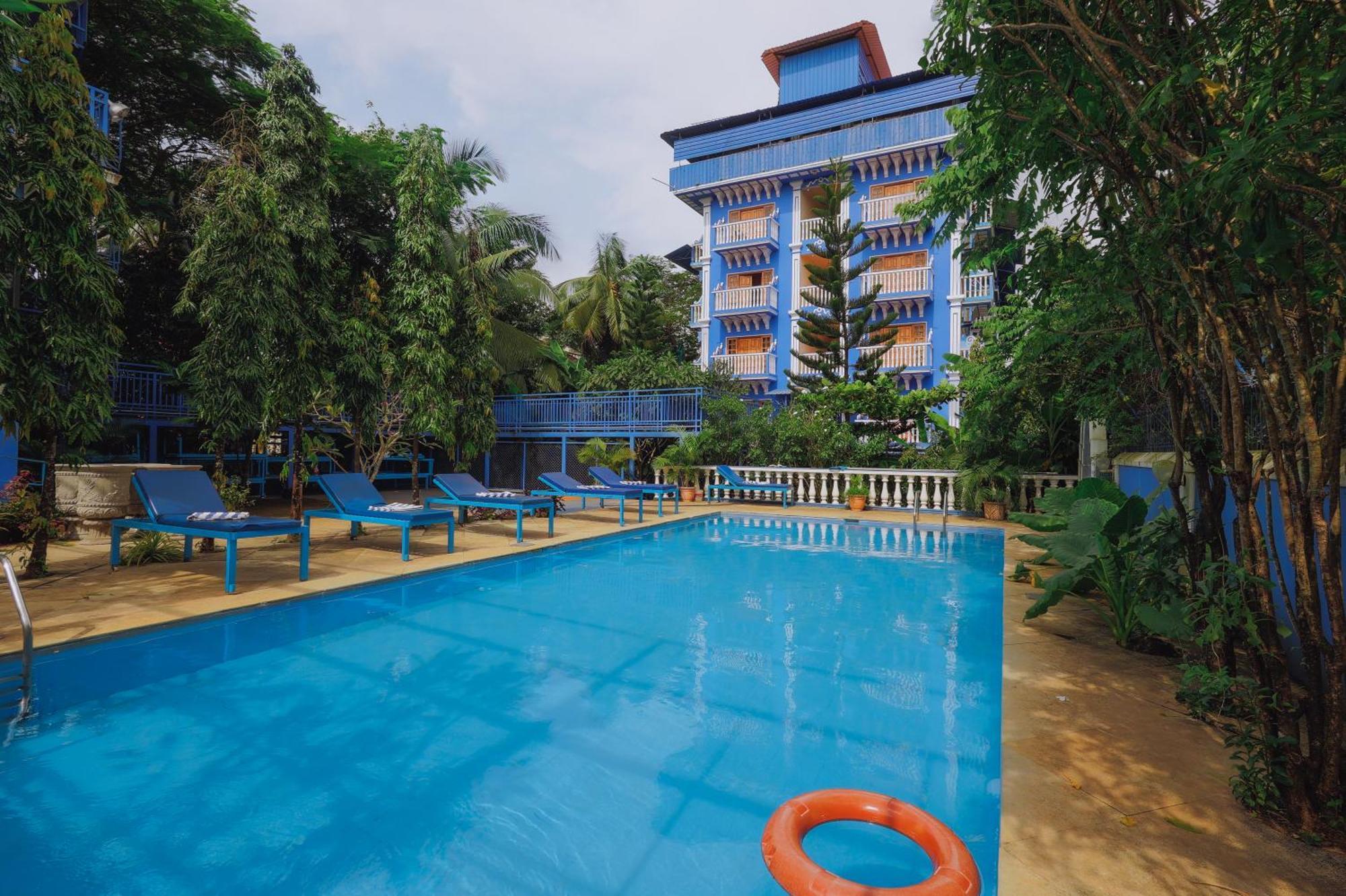 Mayflower Beach Resort By Casa Eternal Baga Exterior photo