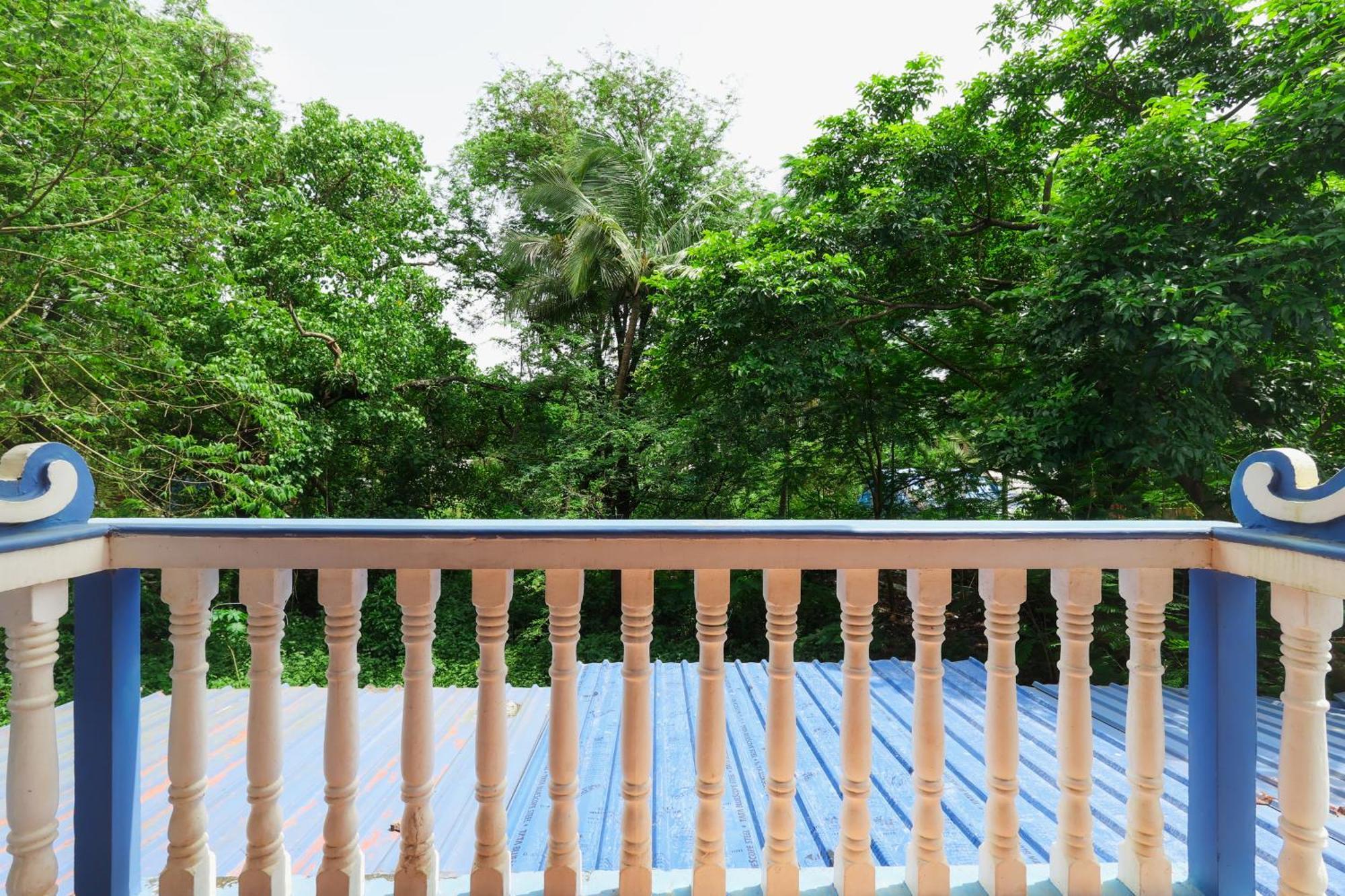 Mayflower Beach Resort By Casa Eternal Baga Exterior photo