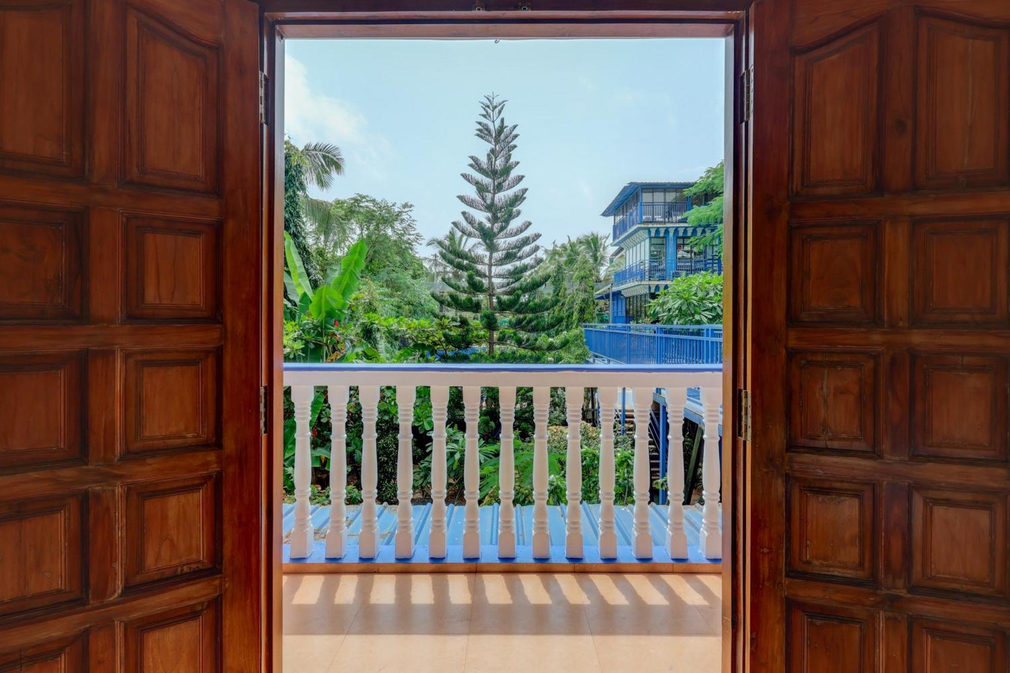Mayflower Beach Resort By Casa Eternal Baga Exterior photo